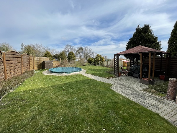 Latdorf, Salzlandkreis, Sachsen-Anhalt, Deutschland 06429, 4 Rooms Rooms,Doppelhaushälfte,Kaufen,1155