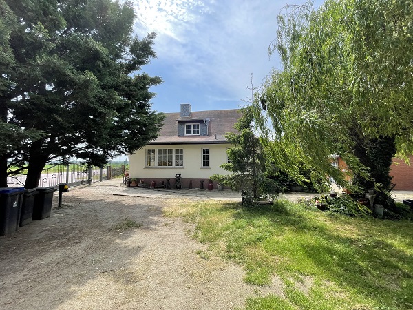 Bernburg, Salzlandkreis, Sachsen-Anhalt, Deutschland 06406, 5 Rooms Rooms,Einfamilienhaus,Kaufen,1157