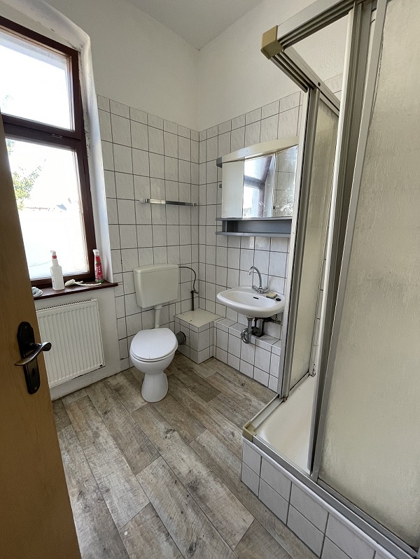 Bernburg, Salzlandkreis, Sachsen-Anhalt, Deutschland 06406, 7 Rooms Rooms,Wohn- und Geschäftshaus,Kaufen,1163