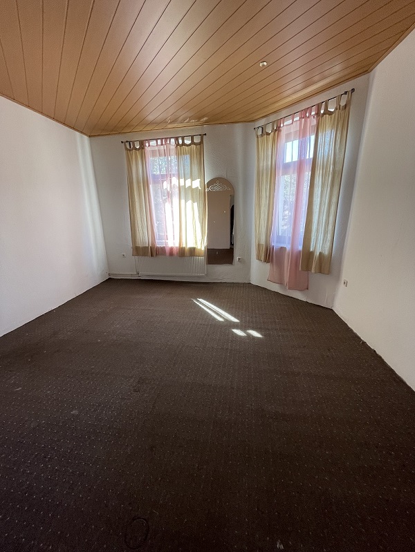 Bernburg, Salzlandkreis, Sachsen-Anhalt, Deutschland 06406, 7 Rooms Rooms,Wohn- und Geschäftshaus,Kaufen,1163