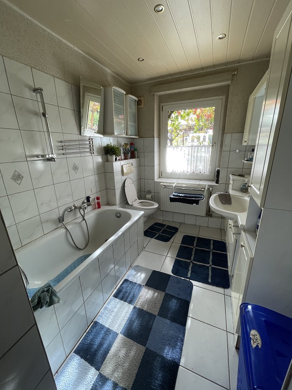 Bernburg, Salzlandkreis, Sachsen-Anhalt, Deutschland 06406, 4 Rooms Rooms,Einfamilienhaus,Kaufen,1165