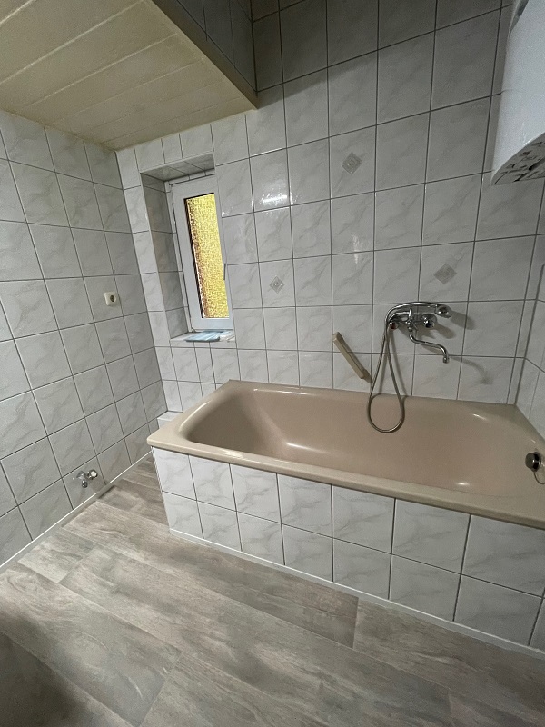 Bernburg, Salzlandkreis, Sachsen-Anhalt, Deutschland 06406, ,2,5 Raum-Wohnung,Mieten,1173 Bernburg, Salzlandkreis, Sachsen-Anhalt, Deutschland 06406, ,2,5 Raum-Wohnung,Mieten,1173