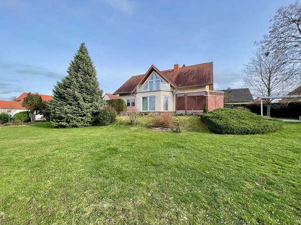 Bernburg, Salzlandkreis, Sachsen-Anhalt, Deutschland 06406, 6 Rooms Rooms,Einfamilienhaus,Kaufen,1180 Bernburg, Salzlandkreis, Sachsen-Anhalt, Deutschland 06406, 6 Rooms Rooms,Einfamilienhaus,Kaufen,1180