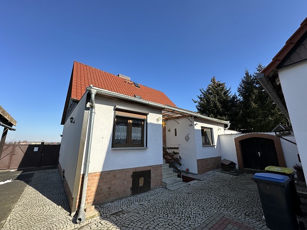 Bebitz, Salzlandkreis, Sachsen-Anhalt, Deutschland, 4 Rooms Rooms,Einfamilienhaus,Kaufen,1200