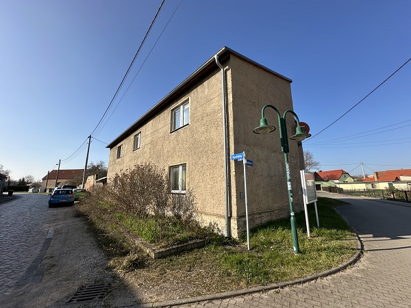 Kustrena, Salzlandkreis, Sachsen-Anhalt, Deutschland, 6 Rooms Rooms,Einfamilienhaus,Kaufen,1211