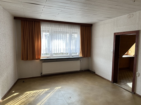 Bernburg, Salzlandkreis, Sachsen-Anhalt, Deutschland 06406, 4 Rooms Rooms,Einfamilienhaus,Kaufen,1233