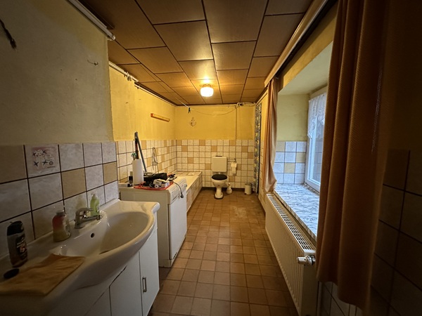 Zweihausen, Salzlandkreis, Sachsen-Anhalt, Deutschland 06420, 4 Rooms Rooms,Einfamilienhaus,Kaufen,1237