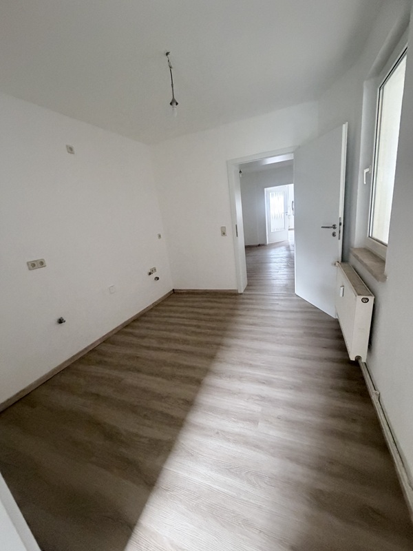 14 Schulstraße, Bernburg, Salzlandkreis, Sachsen-Anhalt, Deutschland 06406, 2 Rooms Rooms,2-Raum-Wohnung,Mieten,Schulstraße,1244