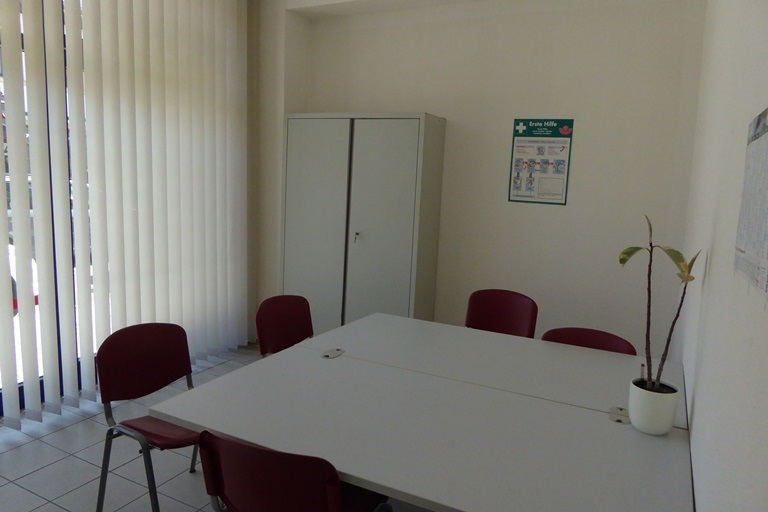 8 Hallesche Str., Bernburg, Salzlandkreis, Sachsen-Anhalt, Deutschland 06406, 3 Rooms Rooms,Gewerbeimmobilie,Mieten,Hallesche Str. ,1030