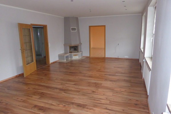 Salzlandkreis, Sachsen-Anhalt, Deutschland, 11 Rooms Rooms,Wohn- und Geschäftshaus,Kaufen,1036