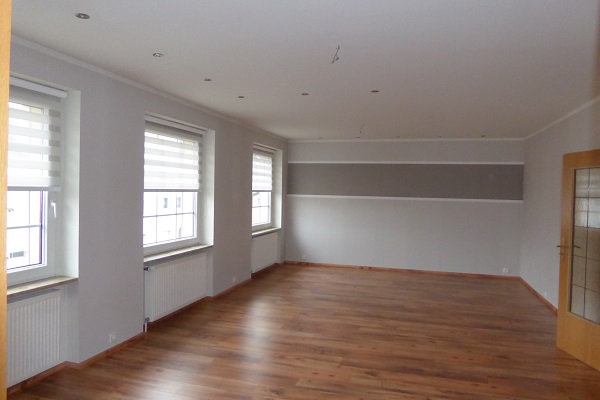 Salzlandkreis, Sachsen-Anhalt, Deutschland, 11 Rooms Rooms,Wohn- und Geschäftshaus,Kaufen,1036