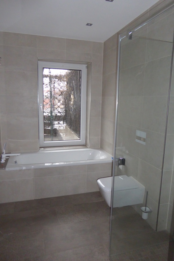 Salzlandkreis, Sachsen-Anhalt, Deutschland, 11 Rooms Rooms,Wohn- und Geschäftshaus,Kaufen,1036